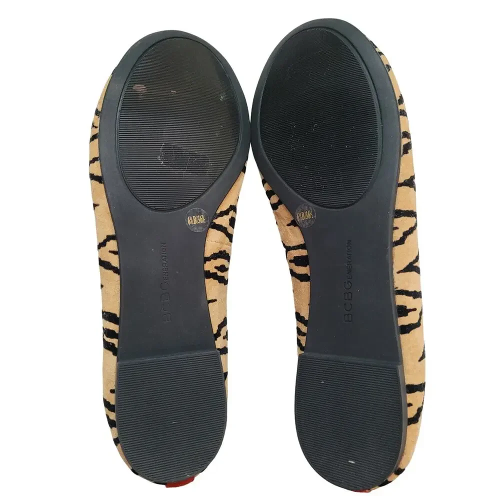 BCBGeneration Black and Tan Animal Print Flats, sz. 6 1/2